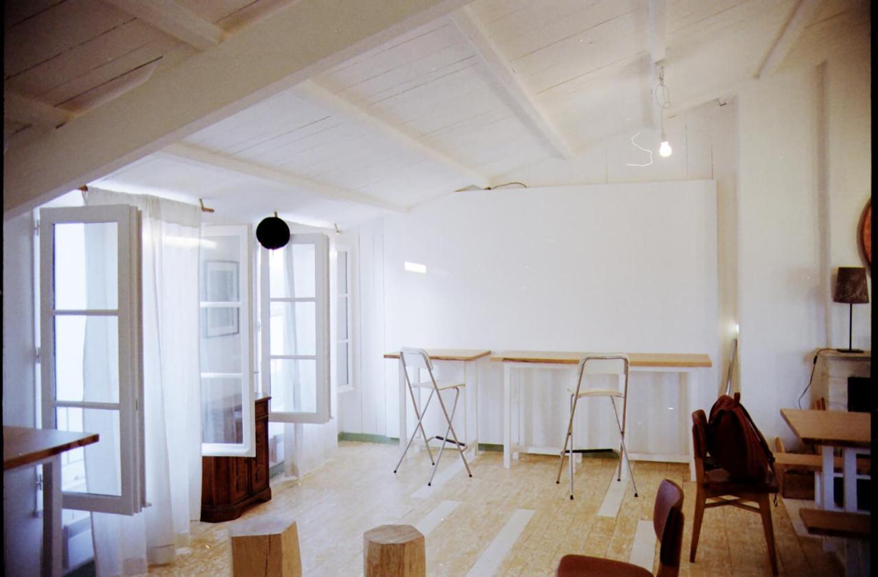 Logement Design A Loix-En-Re - 2 Etoiles - Centre Village Εξωτερικό φωτογραφία